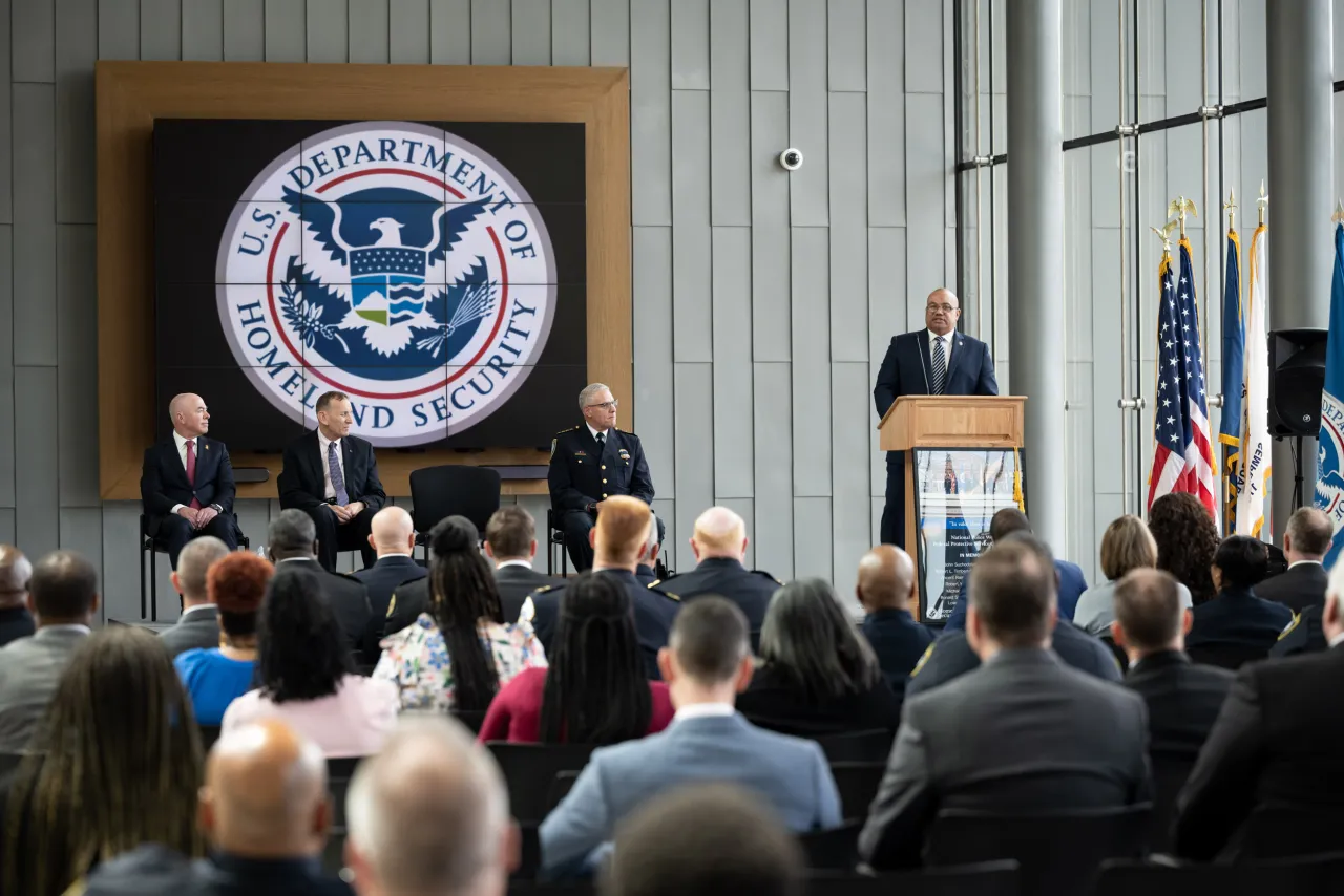 Image: DHS Secretary Alejandro Mayorkas Attends FPS Wreath Laying Ceremony (030)