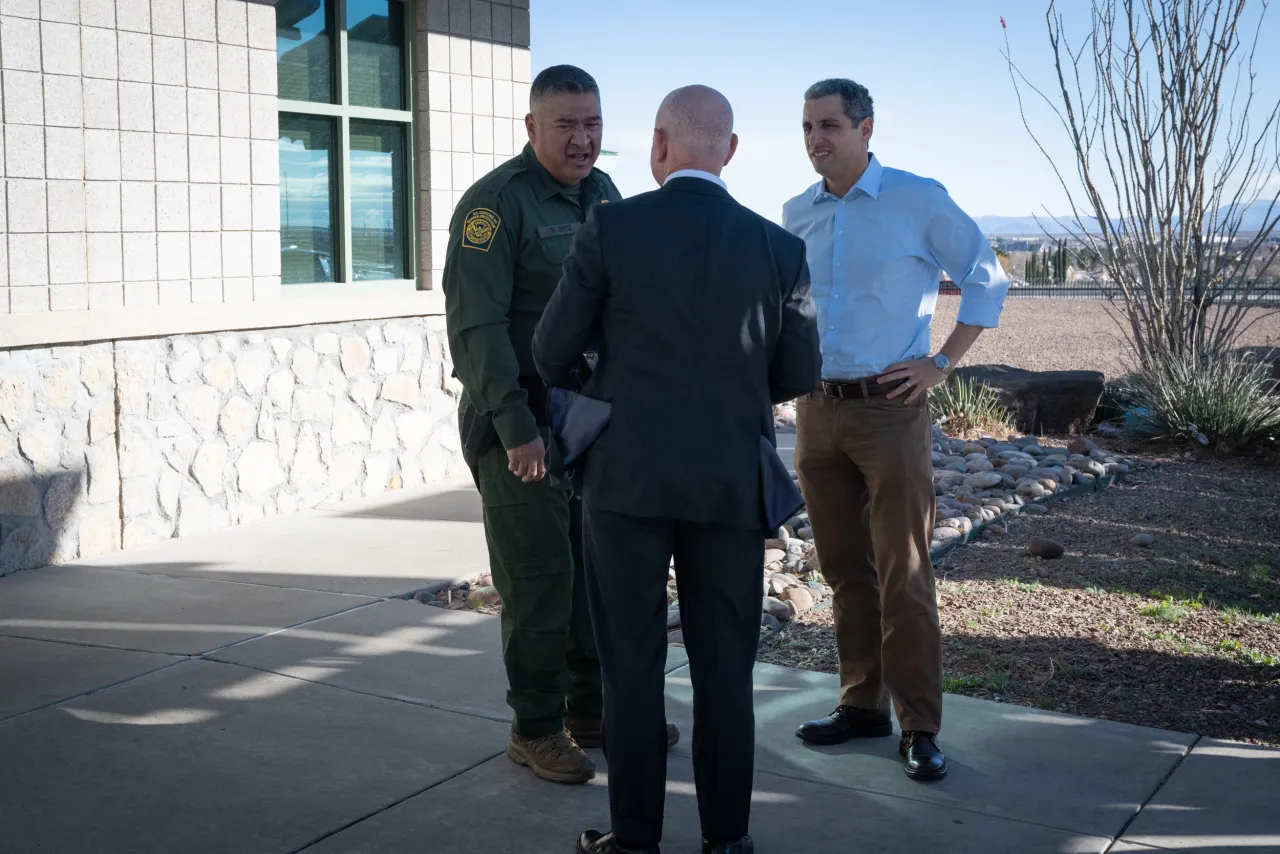 Image: DHS Secretary Alejandro Mayorkas Visits USBP El Paso Station (011)