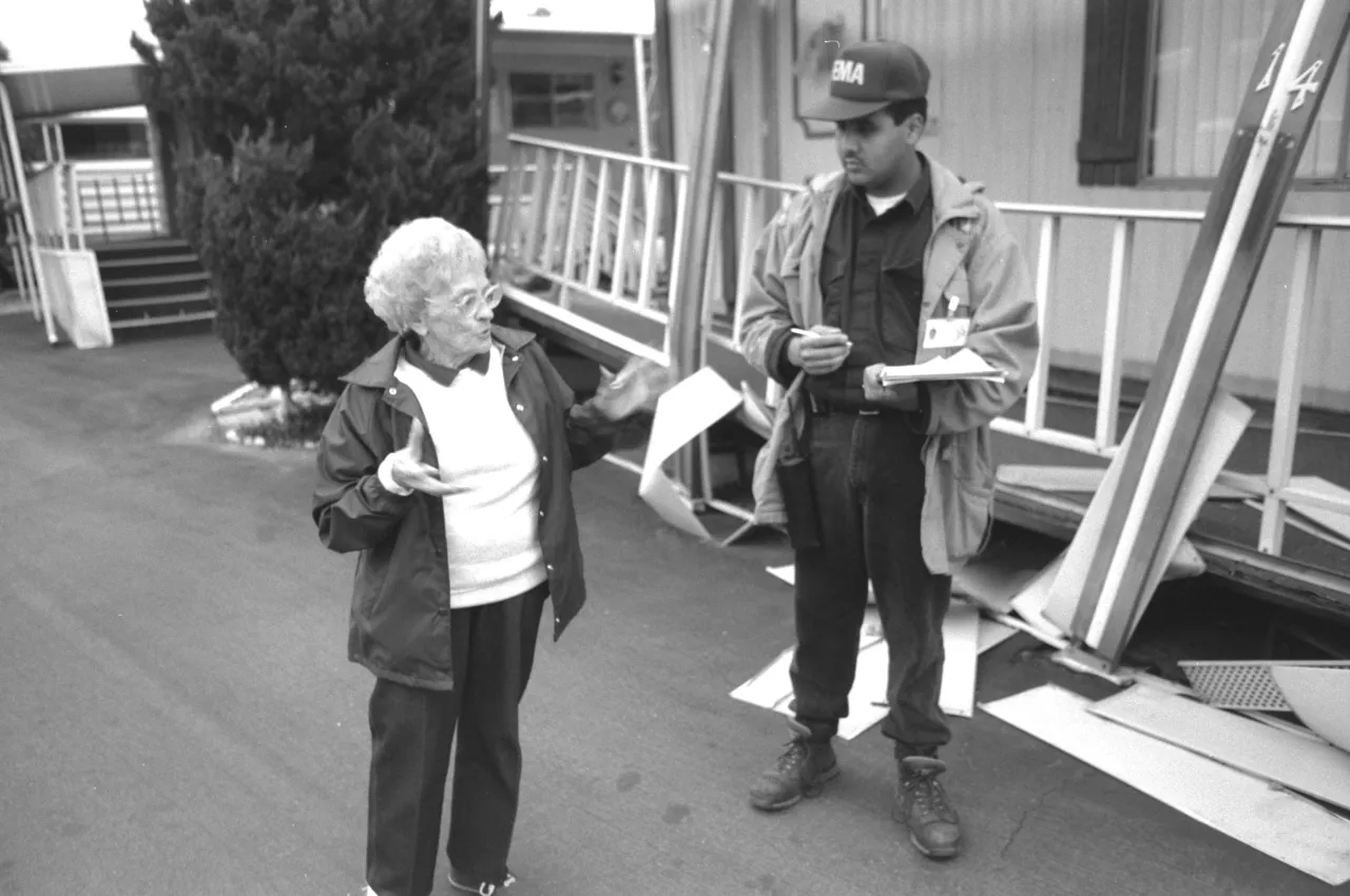 Image: Northridge Earthquake - FEMA aids those who were displaced