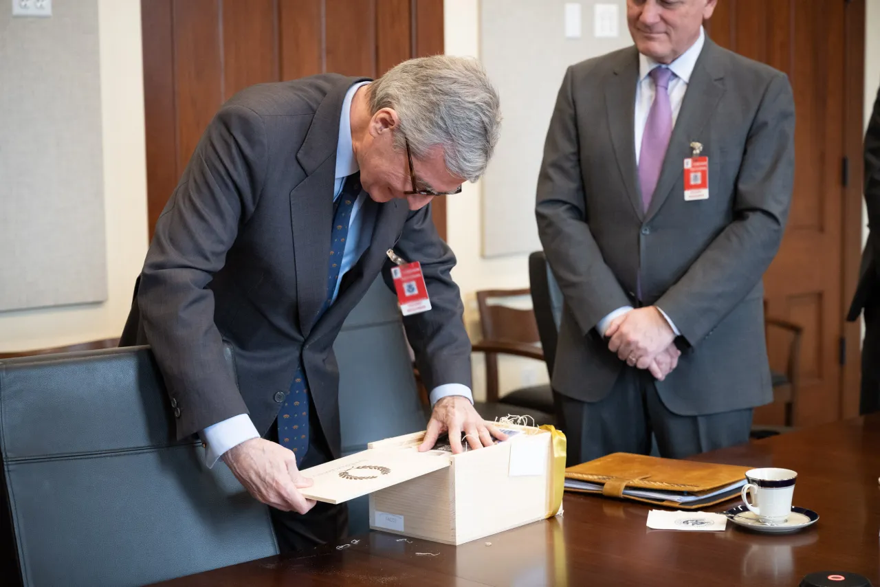 Image: DHS Secretary Alejandro Mayorkas Meets with Spanish Ambassador (019)