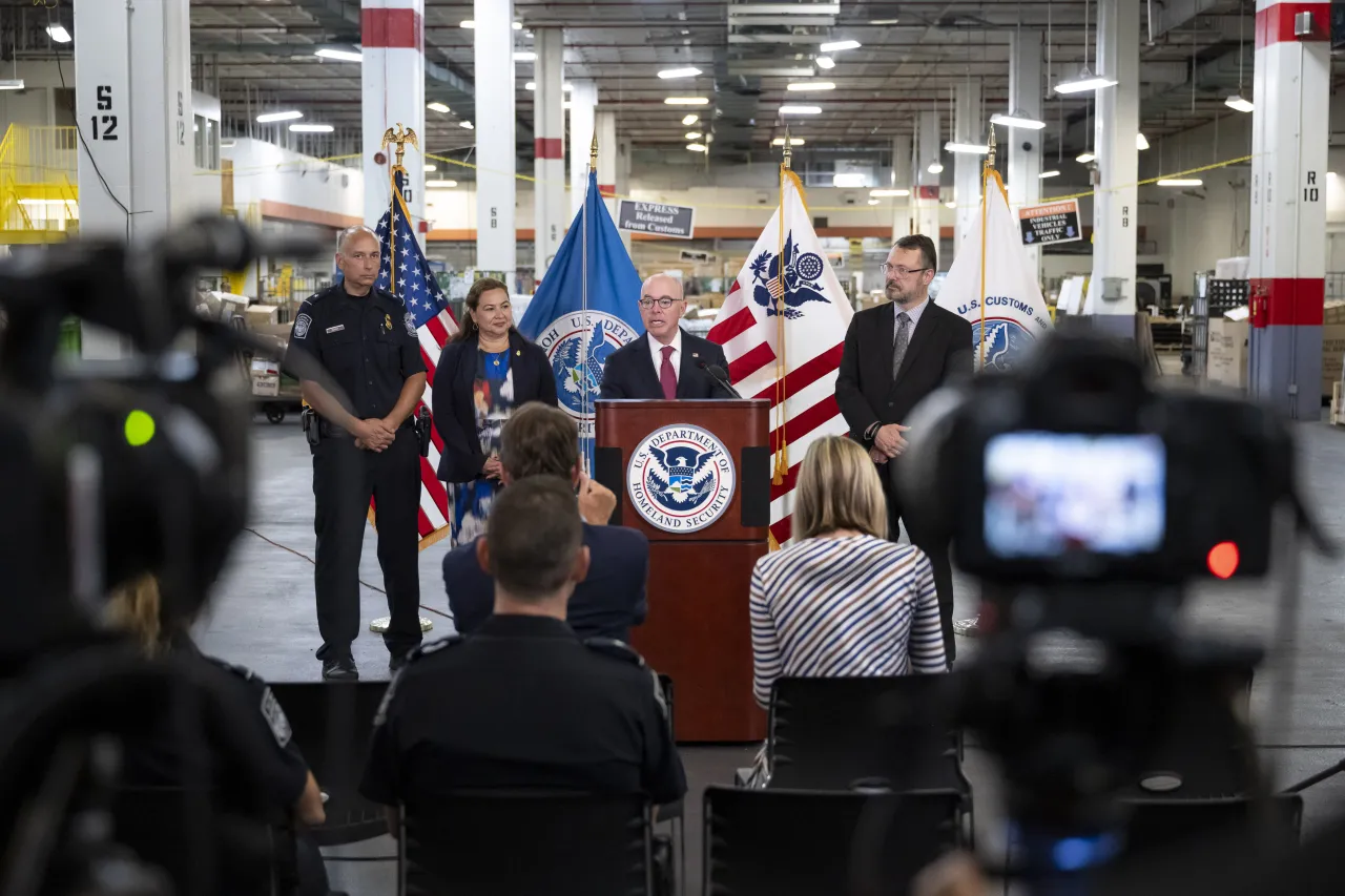 Image: DHS Secretary Alejandro Mayorkas Tours the CBP IMF at JFK (078)