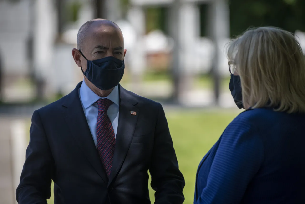 Image: DHS Secretary Alejandro Mayorkas Participates in Wreath Laying at the National Law Enforcement Officer Memorial (01)