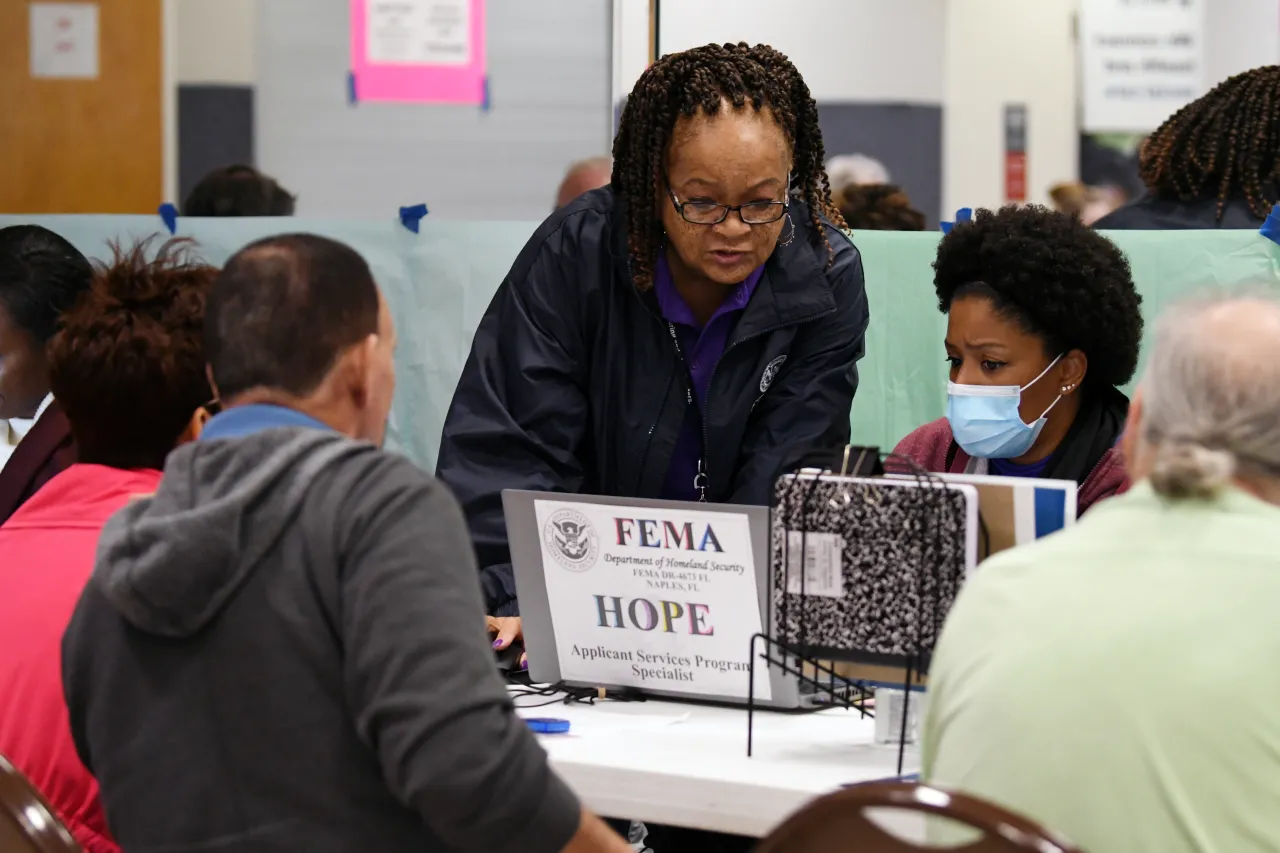 Image: FEMA Sets-Up a Disaster Recovery Center to Assist Residents Impacted by Hurricane Ian (1)