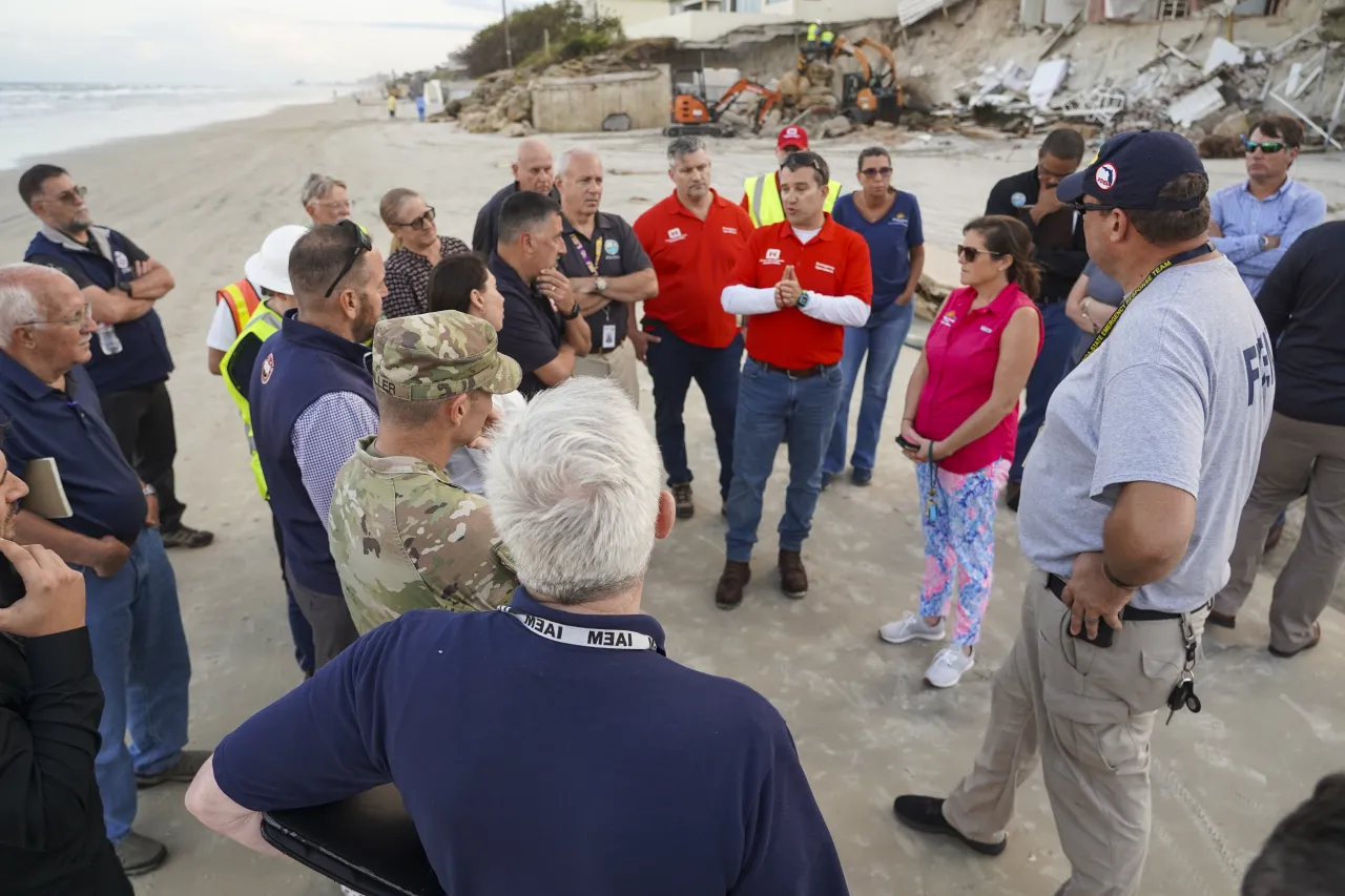 Image: Emergency Managers from Across the Government Discuss Hurricane Response Plans