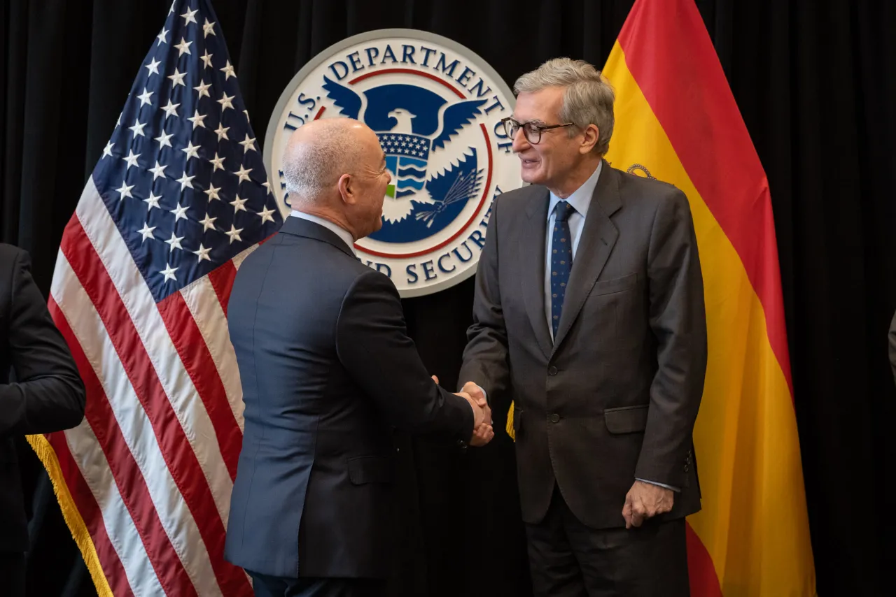 Image: DHS Secretary Alejandro Mayorkas Meets with Spanish Ambassador (021)