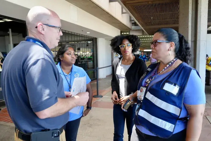 Image: FEMA Disaster Survivor Assistance Teams Distribute Registration Information to Survivors