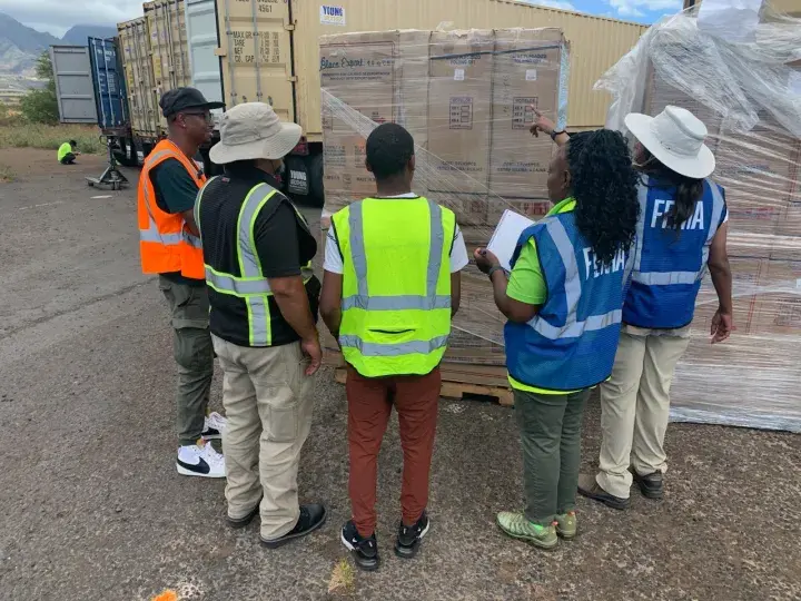 Image: FEMA Supplies Arrive to Hawaii Staging Area