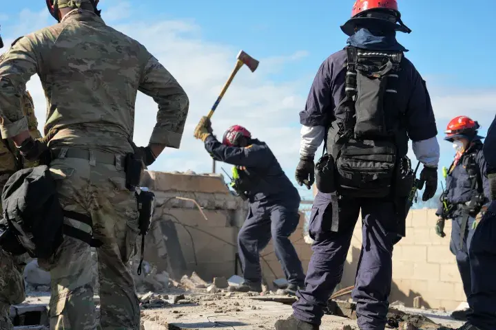 Image: FEMA Continues Urban Search and Rescue for Hawaii Wildfires