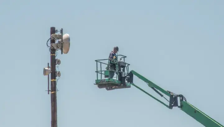 Image: Communications and Power Being Worked After Hawaii Wildfires