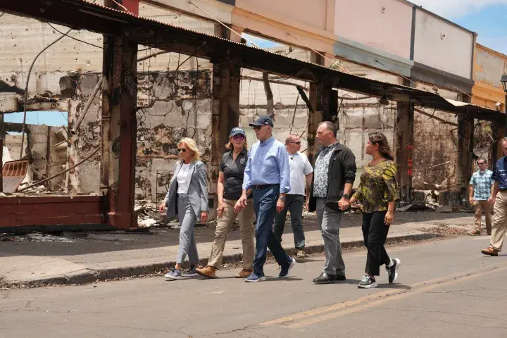 Image: President Biden Surveys Hawaii Wildfire Damage