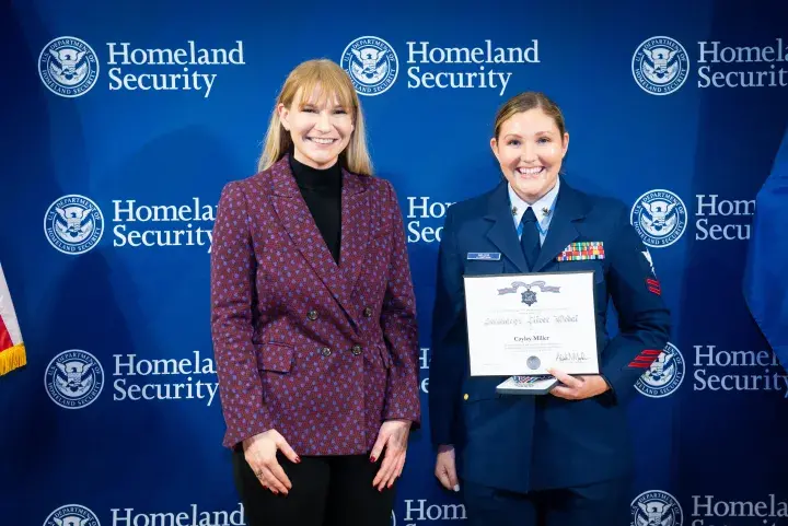 Image: Cayley Miller, Secretary's Silver Medal Award (021)