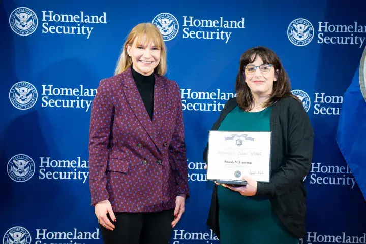 Image: Amanda M. Lemminga, Secretary's Silver Medal Award (033)