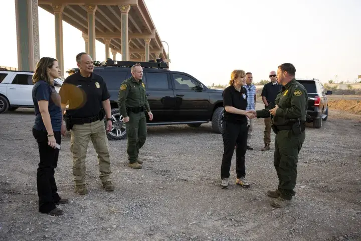 Image: DHS Acting Deputy Secretary Kristie Canegallo Visits the U.S./Mexico Border   (030)