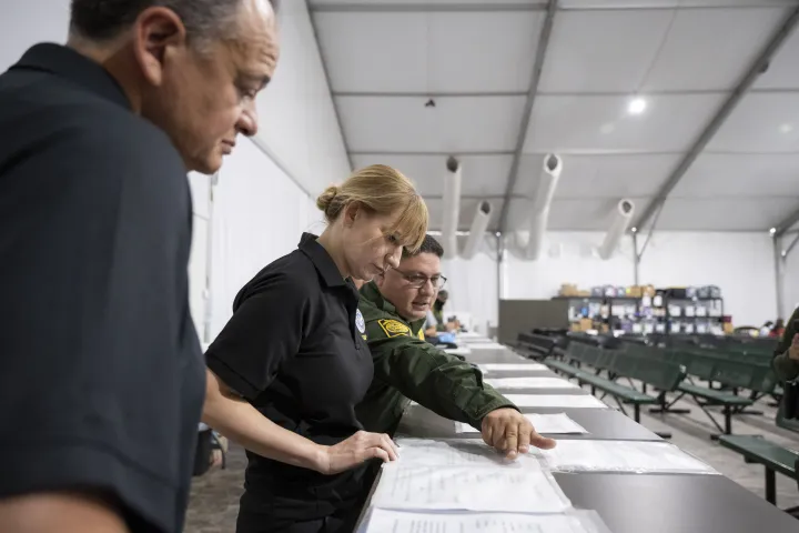 Image: DHS Acting Deputy Secretary Kristie Canegallo Visits the Border Patrol El Paso Hardened Facility   (048)