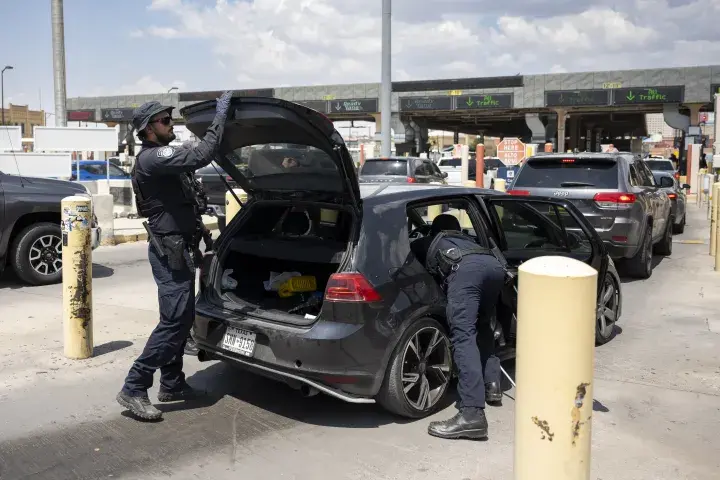 Image: DHS Acting Deputy Secretary Kristie Canegallo Tours the U.S. Customs and Border Protection Paso del Norte Port of Entry  (084)