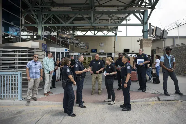 Image: DHS Acting Deputy Secretary Kristie Canegallo Tours the U.S. Customs and Border Protection Paso del Norte Port of Entry  (089)