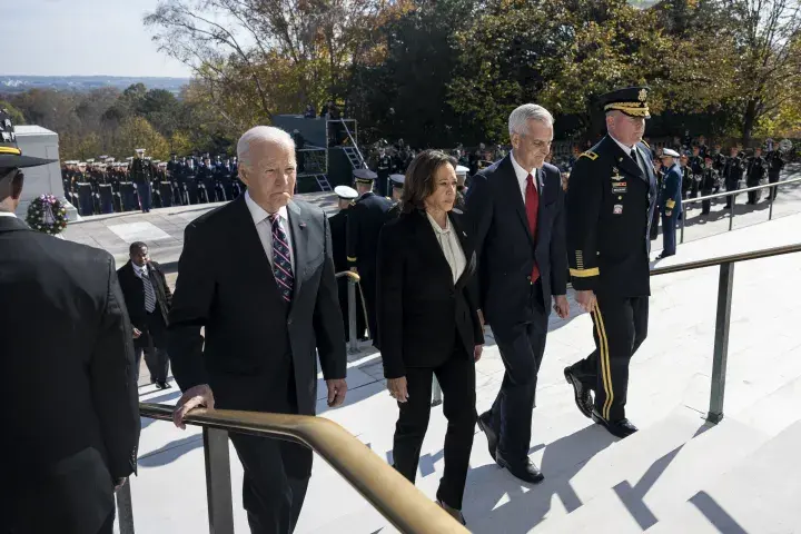 Image: DHS Secretary Alejandro Mayorkas Attends the Annual Veterans Day Ceremony at Arlington National Cemetery (012)