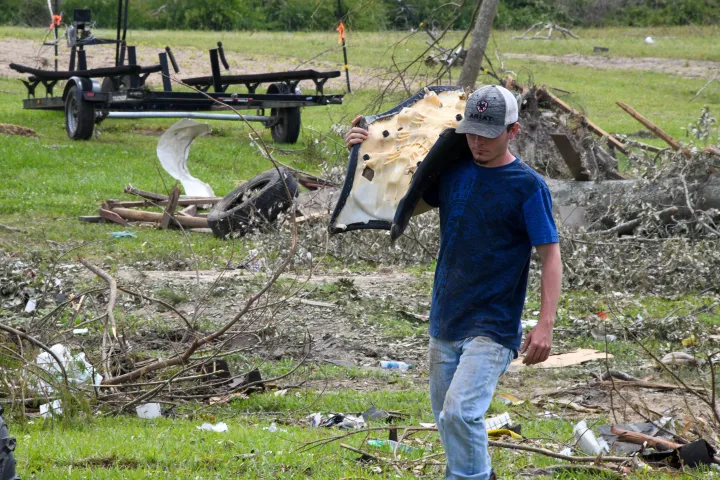 Image: Acting Secretary Wolf Tours Mississippi Tornado Aftermath (16)