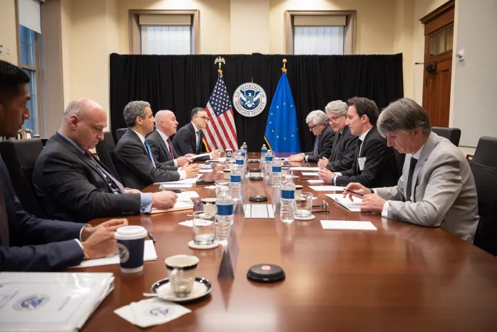 Image: DHS Secretary Alejandro Mayorkas Meets with European Commissioner for Internal Market (010)