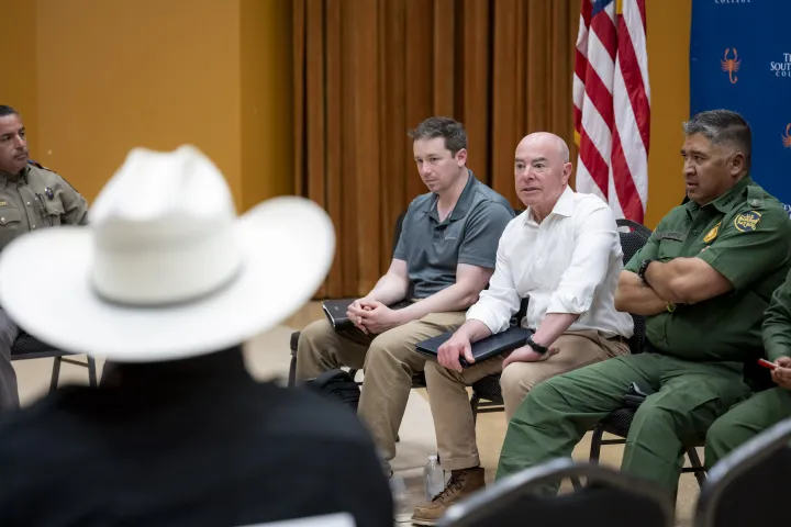 Image: DHS Secretary Alejandro Mayorkas Participates in a Law Enforcement Roundtable  (201)