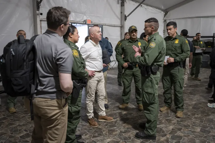 Image: DHS Secretary Alejandro Mayorkas Visits the Donna Processing Center (037)