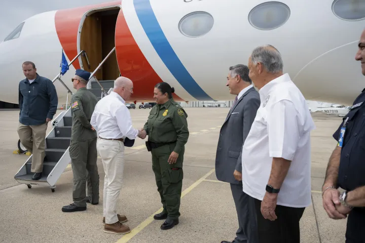 Image: DHS Secretary Alejandro Mayorkas Travels to McAllen, Texas  (003)