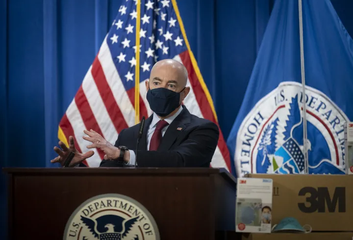 Image: DHS Secretary Mayorkas Press Conference on Counterfeit N95 Masks (18)