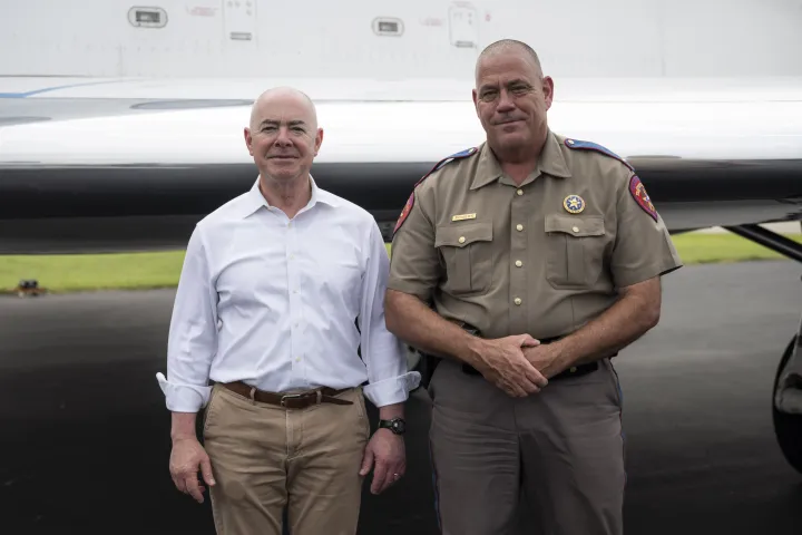 Image: DHS Secretary Alejandro Mayorkas Travels to Brownsville, Texas  (267)