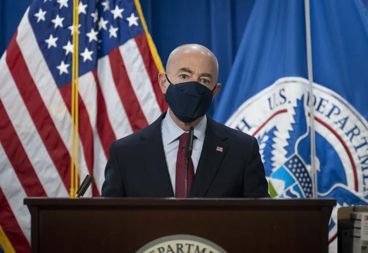 Image: DHS Secretary Mayorkas Press Conference on Counterfeit N95 Masks (13)