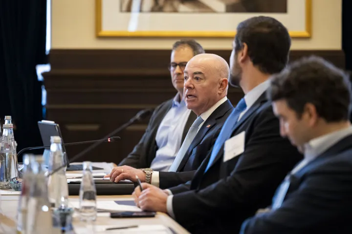 Image: DHS Secretary Alejandro Mayorkas Participates in a U.S. Travel Association CEO Roundtable  (019)