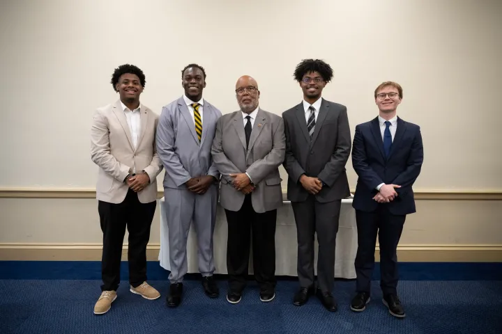 Image: DHS ICDF Fellows Met With Congressman Thompson and Toured The Capitol (033)