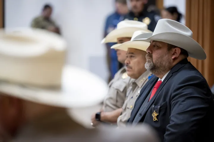 Image: DHS Secretary Alejandro Mayorkas Participates in a Law Enforcement Roundtable  (205)