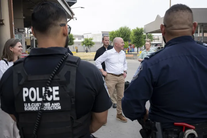 Image: DHS Secretary Alejandro Mayorkas Travels to Brownsville, Texas  (234)