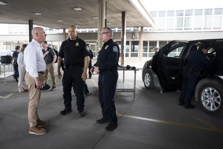 Image: DHS Secretary Alejandro Mayorkas Travels to Brownsville, Texas  (227)