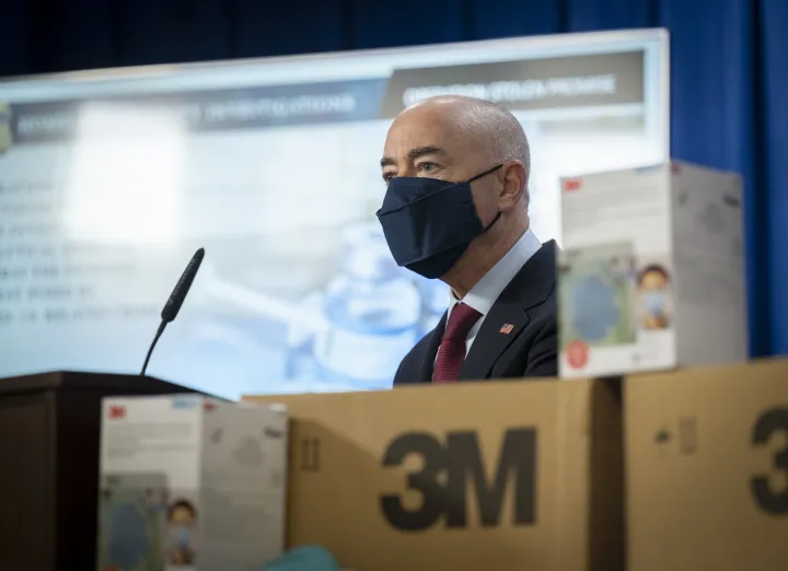 Image: DHS Secretary Mayorkas Press Conference on Counterfeit N95 Masks (15)