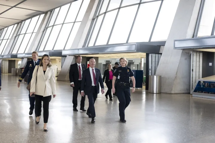 Image: DHS Secretary Alejandro Mayorkas Visits Washington Dulles International Airport (040)