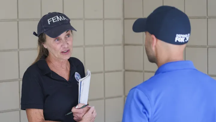 Image: FEMA Spokesperson Speaks at the Disaster Recovery Center in Orlando