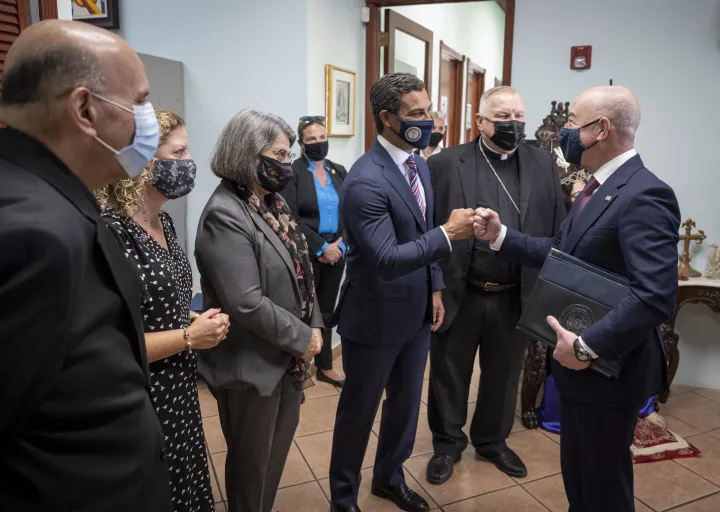 Image: DHS Secretary Alejandro Mayorkas Meets with Cuban-American Community Leaders (21)