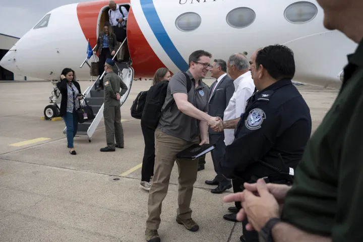 Image: DHS Secretary Alejandro Mayorkas Travels to McAllen, Texas  (055)