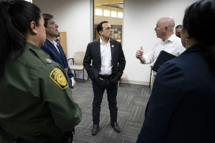 Image: DHS Secretary Alejandro Mayorkas Visits La Plaza at Brownsville Terminal  (082)