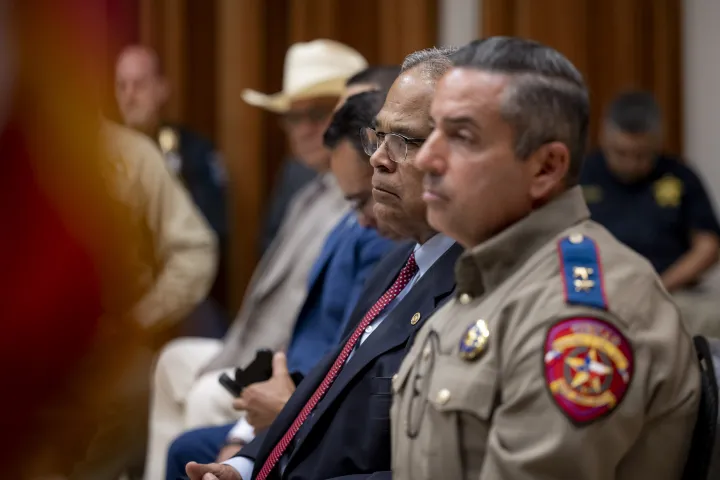 Image: DHS Secretary Alejandro Mayorkas Participates in a Law Enforcement Roundtable  (211)