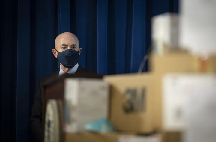 Image: DHS Secretary Mayorkas Press Conference on Counterfeit N95 Masks (17)