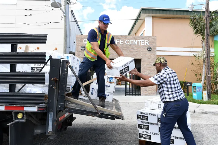 Image: Lee County Officials Deliver Donated Supplies to the Quality Life Center (1)