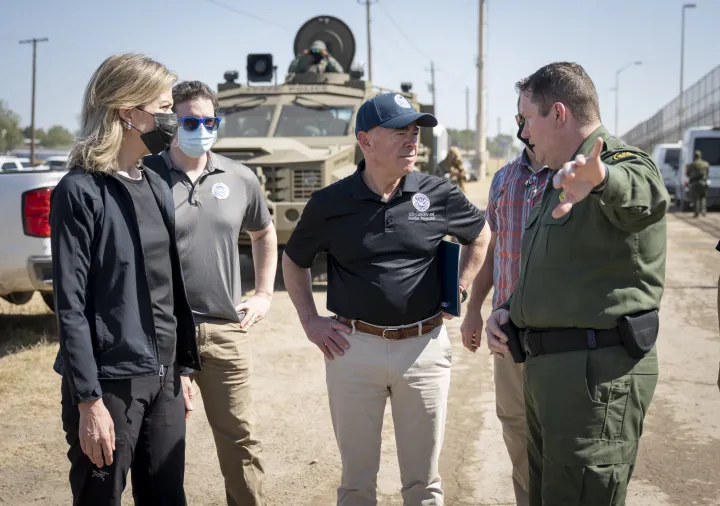 DHS Secretary Alejandro Mayorkas Tours Del Rio International Bridge (6 ...