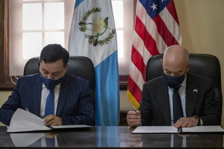 Image: DHS Secretary Alejandro Mayorkas Meets With Guatemala Minister of Government (06)
