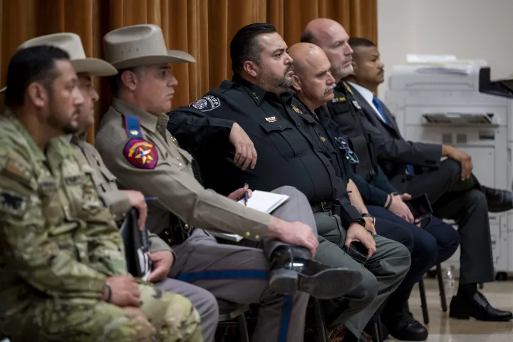 Image: DHS Secretary Alejandro Mayorkas Participates in a Law Enforcement Roundtable  (217)