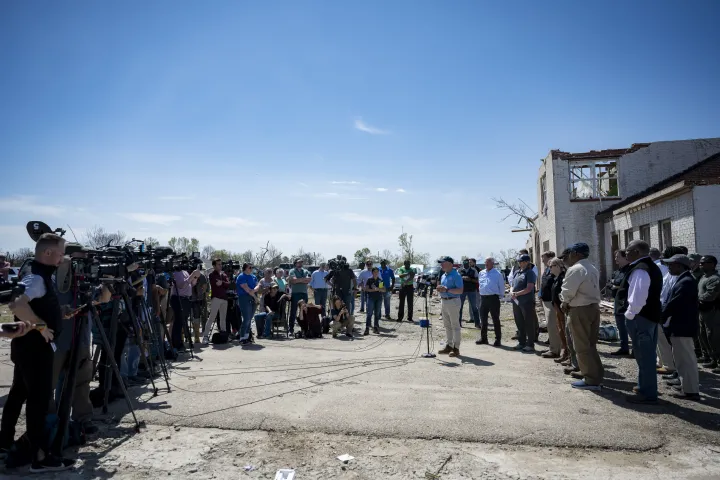 Image: DHS Secretary Alejandro Mayorkas Visits Rolling Fork, Mississippi  (067)