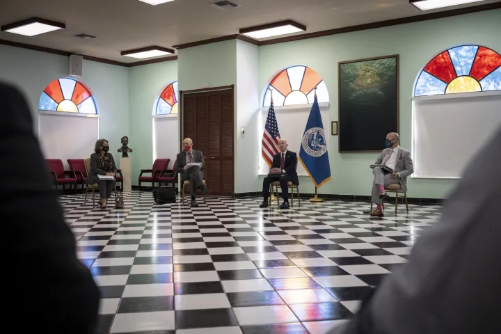 Image: DHS Secretary Alejandro Mayorkas Meets with Cuban-American Community Leaders (4)