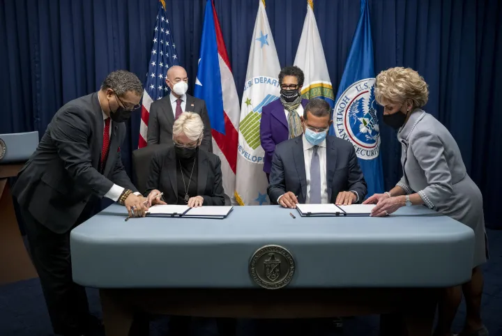 Image: DHS Secretary Alejandro Mayorkas Signs a Memorandum of Understanding (034)
