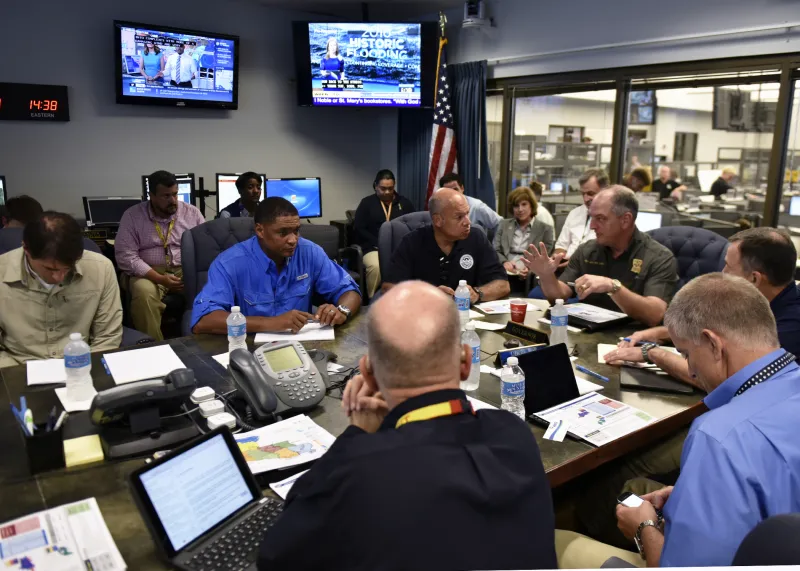 Secretary Johnson at roundtable briefing at Louisiana Emergency Operations Center